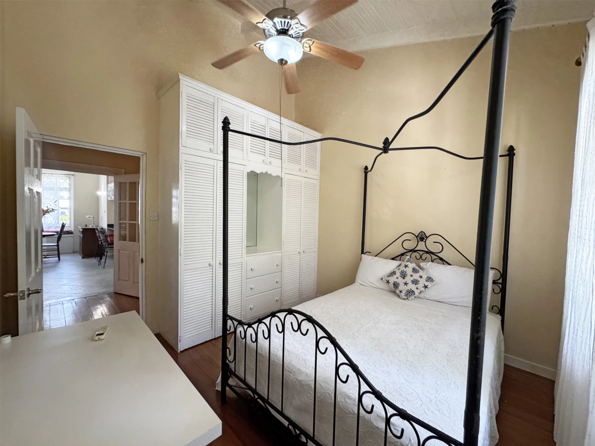 Guest bedroom 2