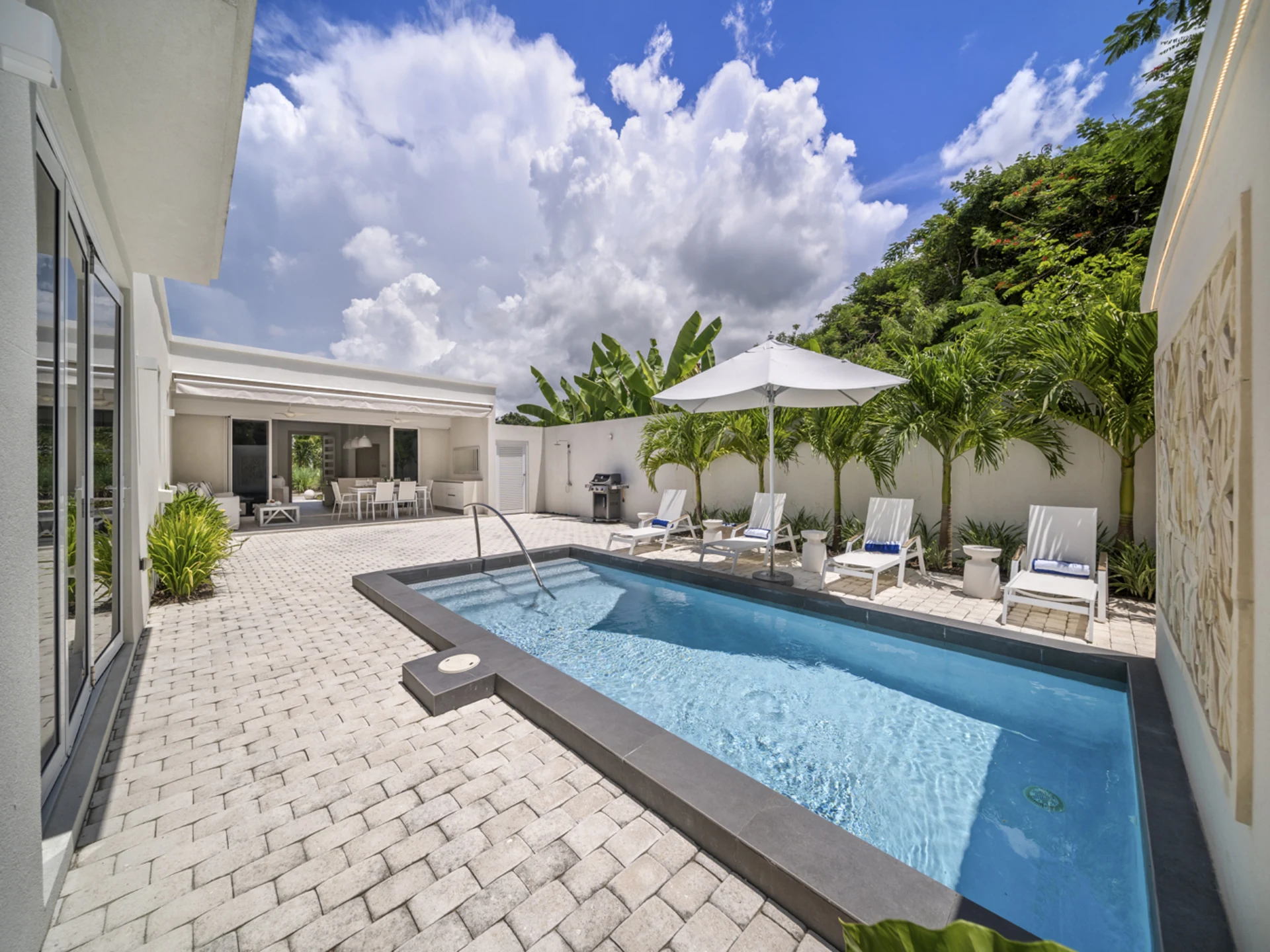 Pool deck