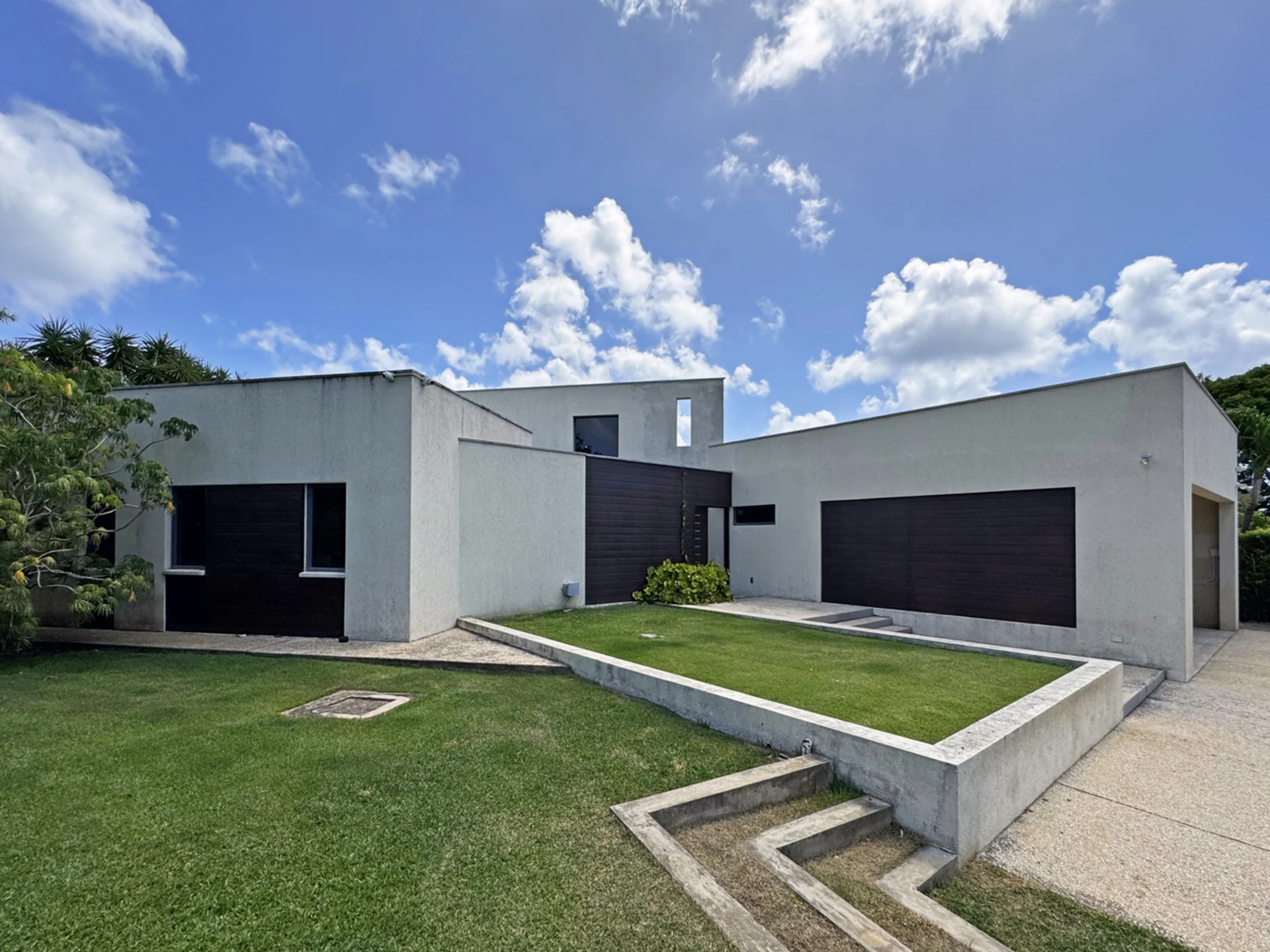 Modern, cliff-edge family home