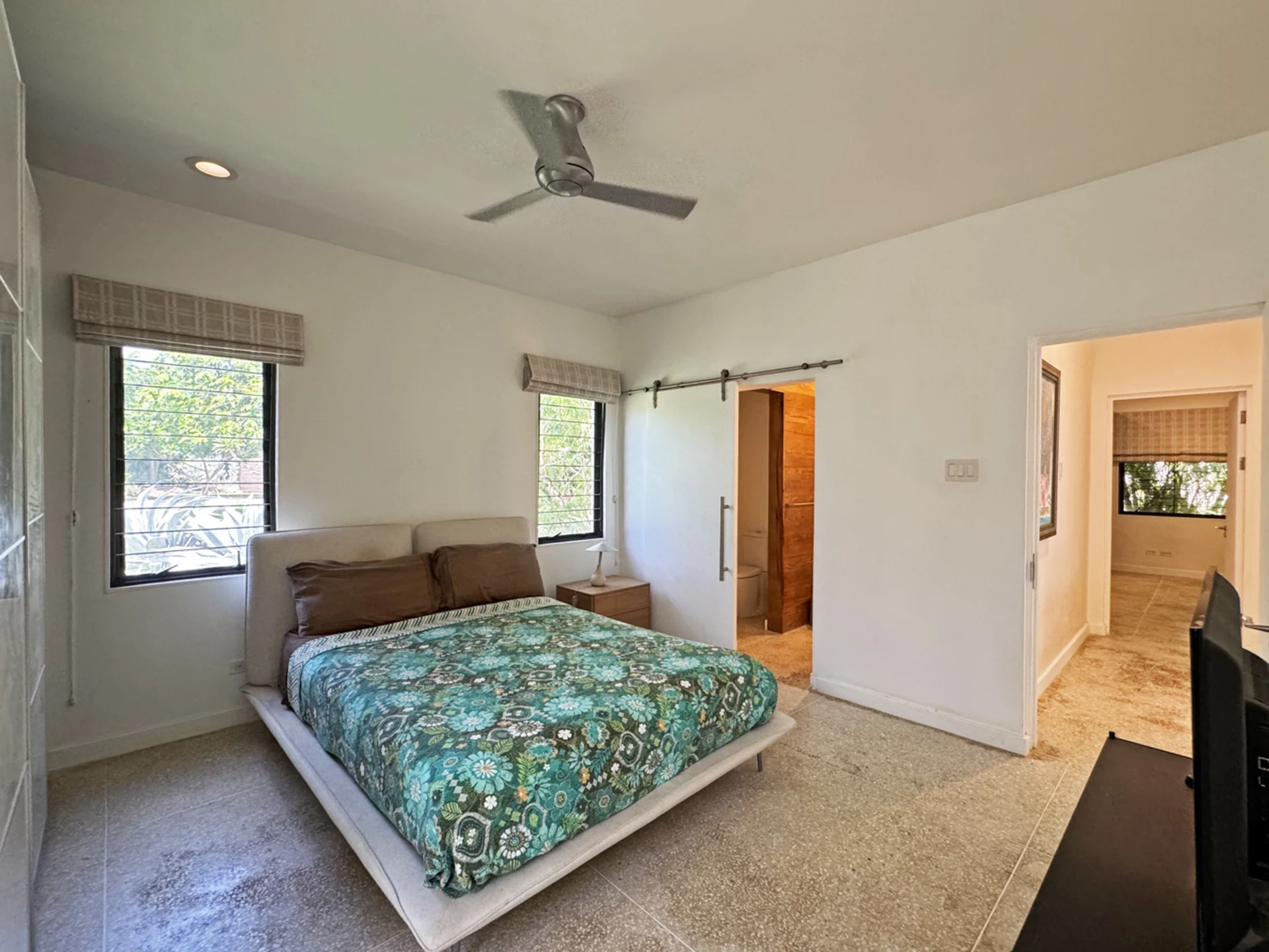 Guest bedroom 2