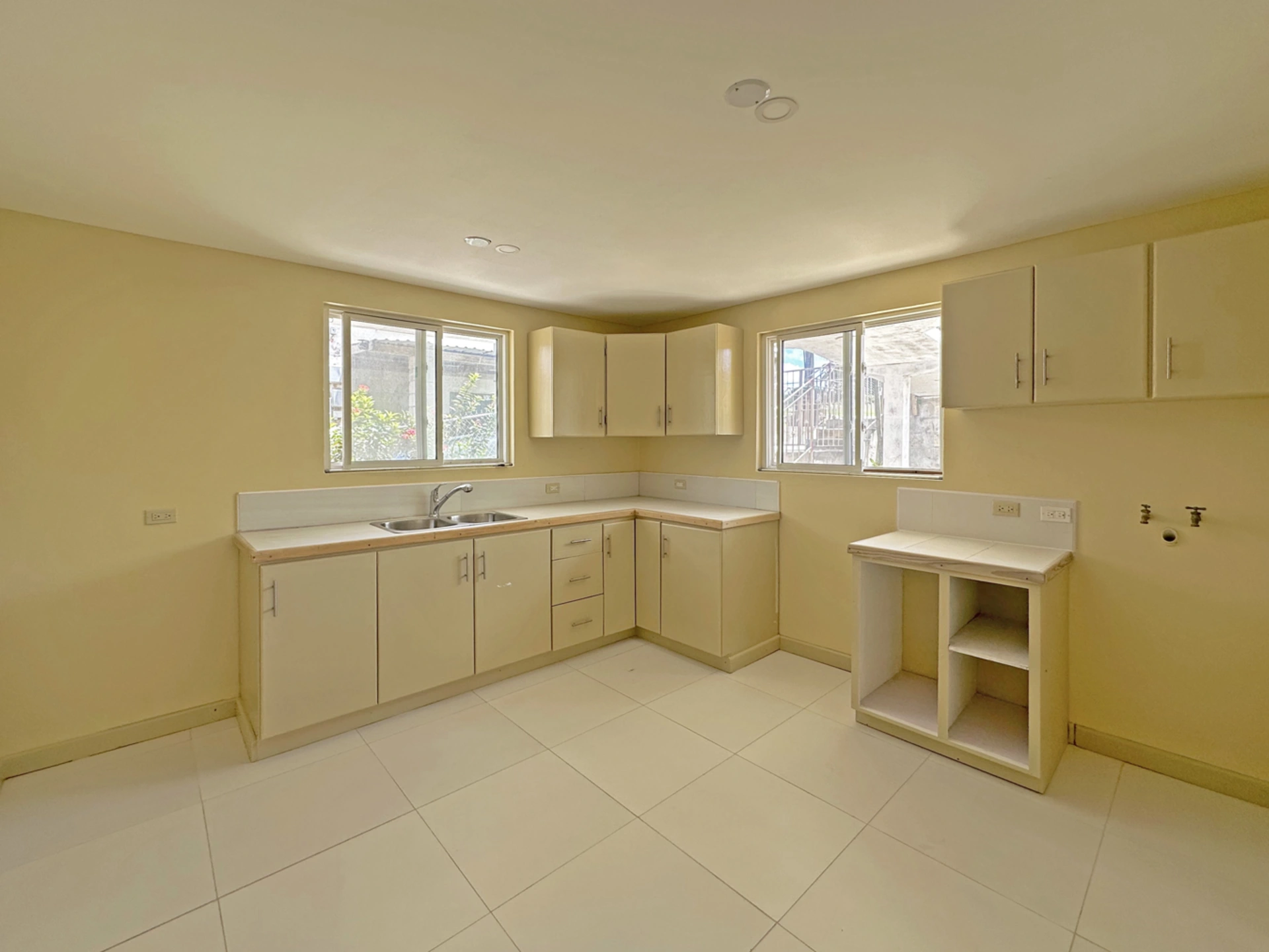 Spacious Kitchen