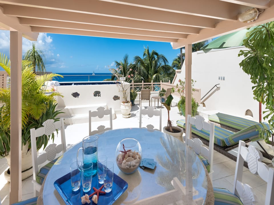 Roof deck dining area