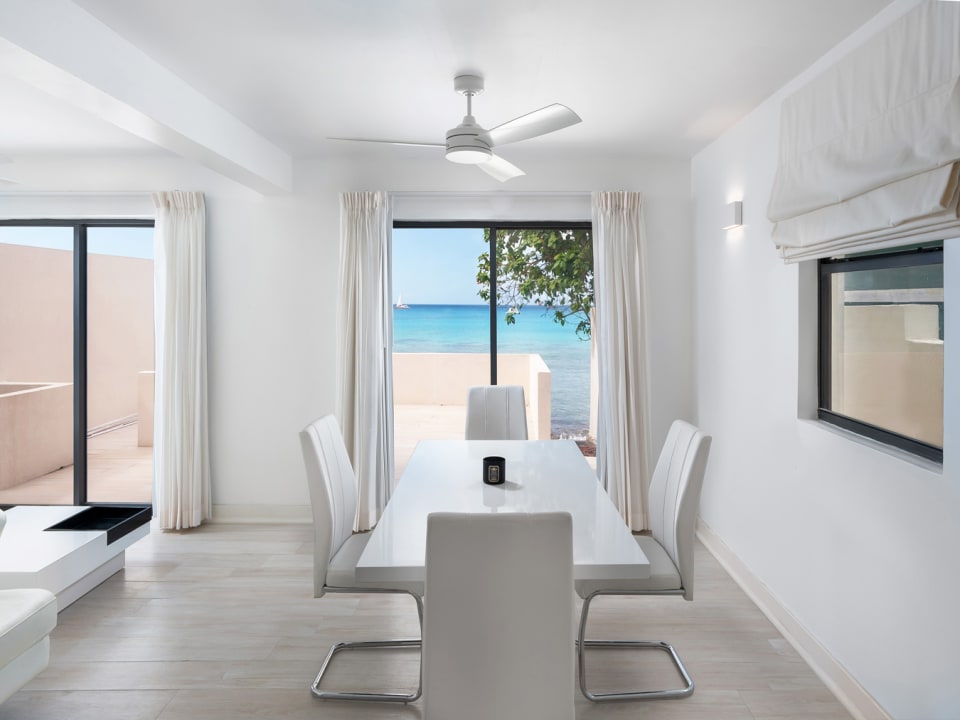 Dining Area overlooking the Sea