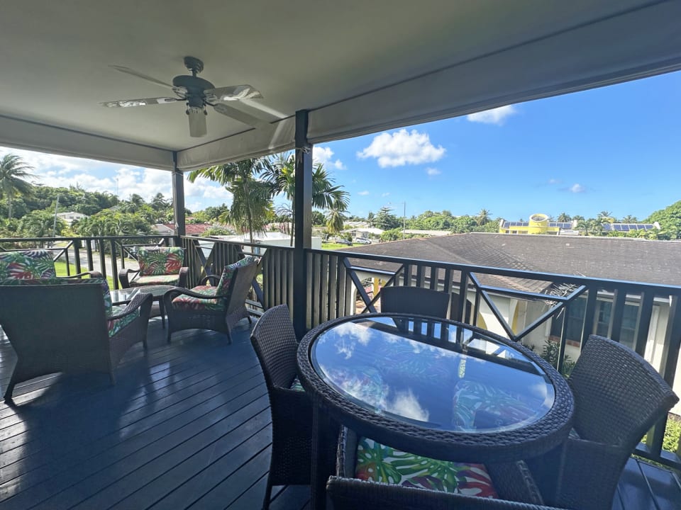 Spacious Patio deck