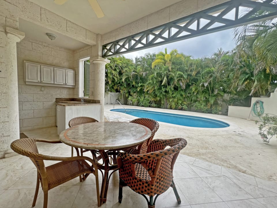 Pool terrace with wet bar