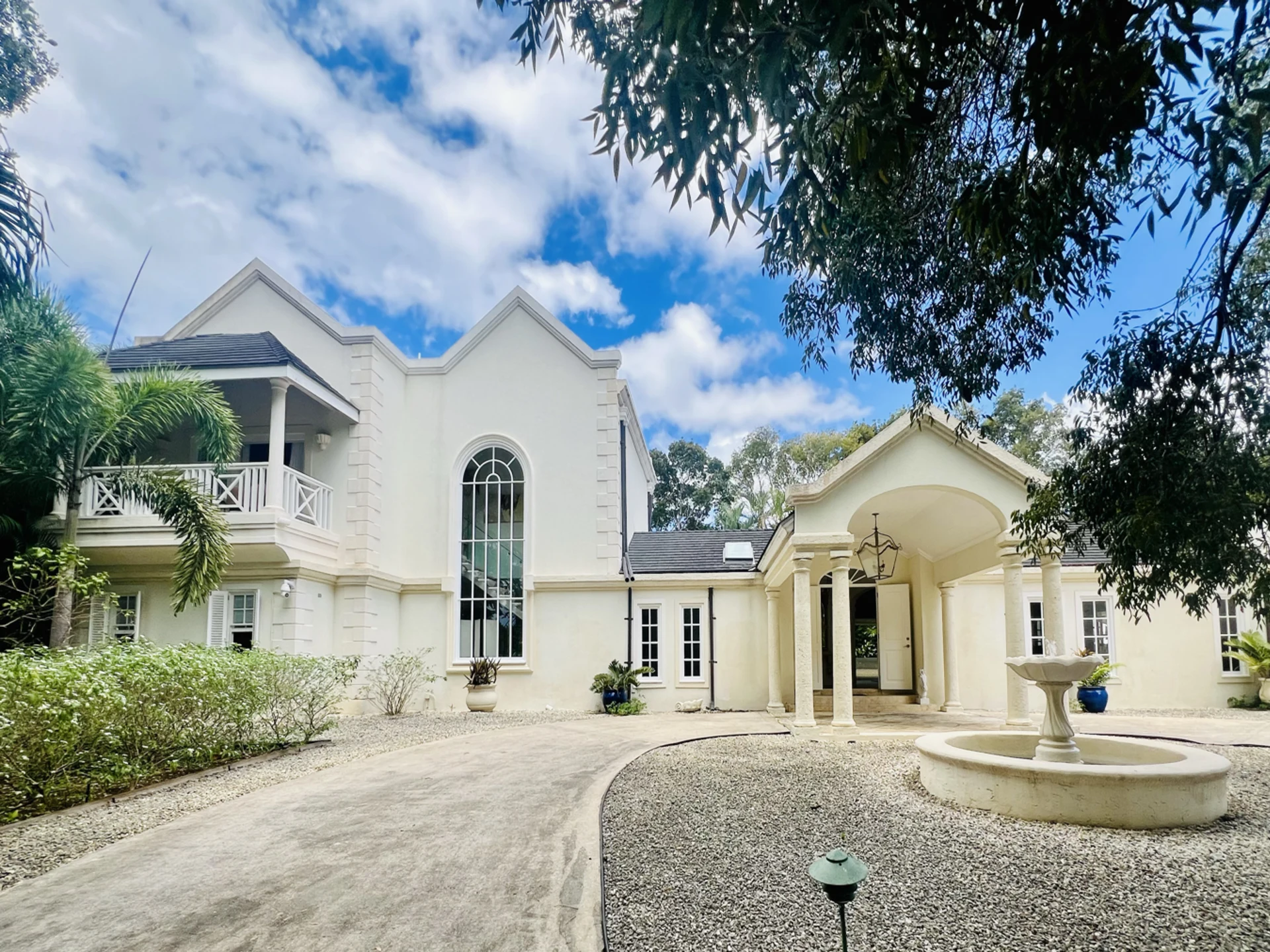 View of Casa Caoba from the driveway