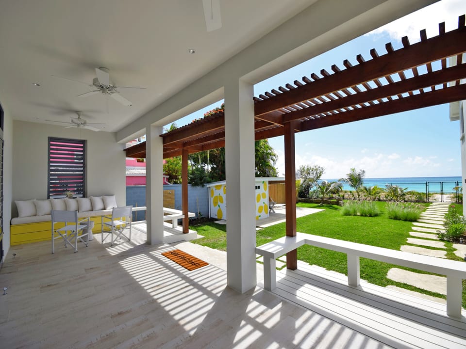 The covered patio and sea views