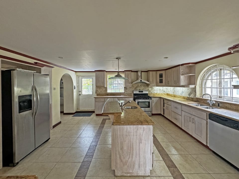 Spacious Kitchen