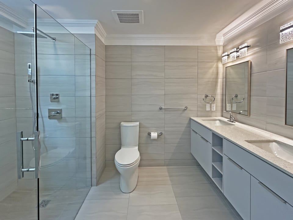 Main bathroom