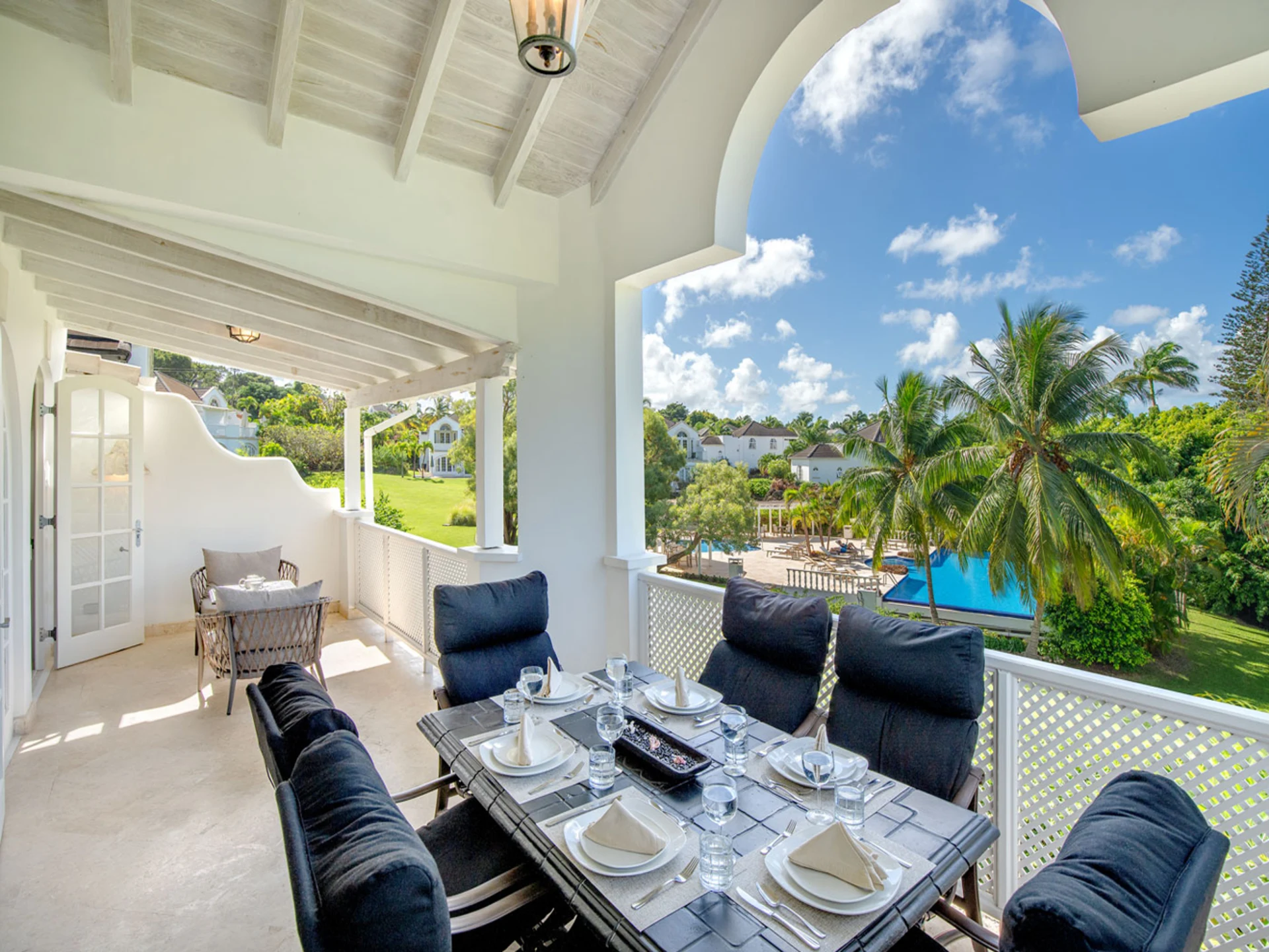 Al Fresco dining