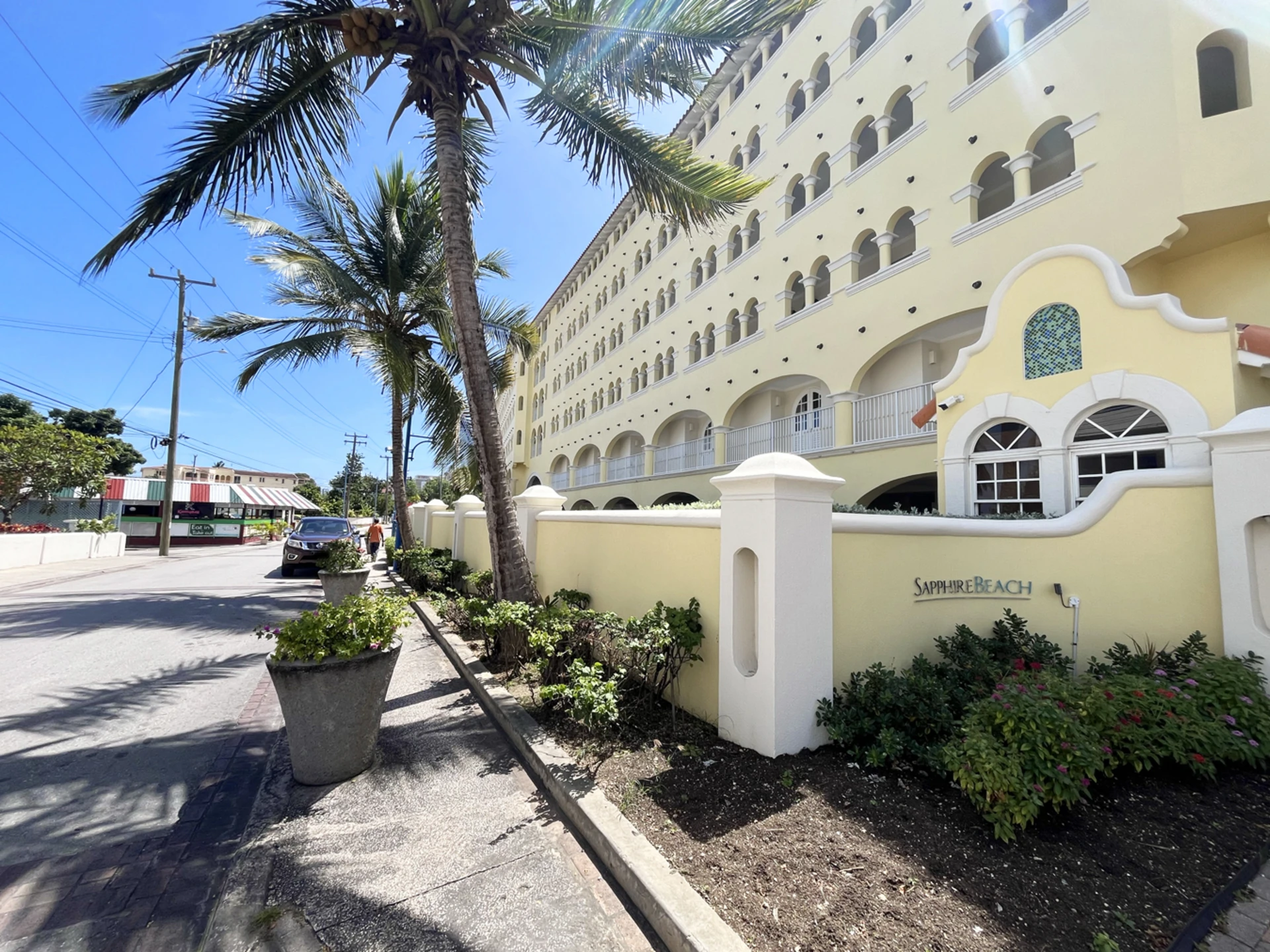 Walking distance to many dining, shopping, leisure and entertainment options