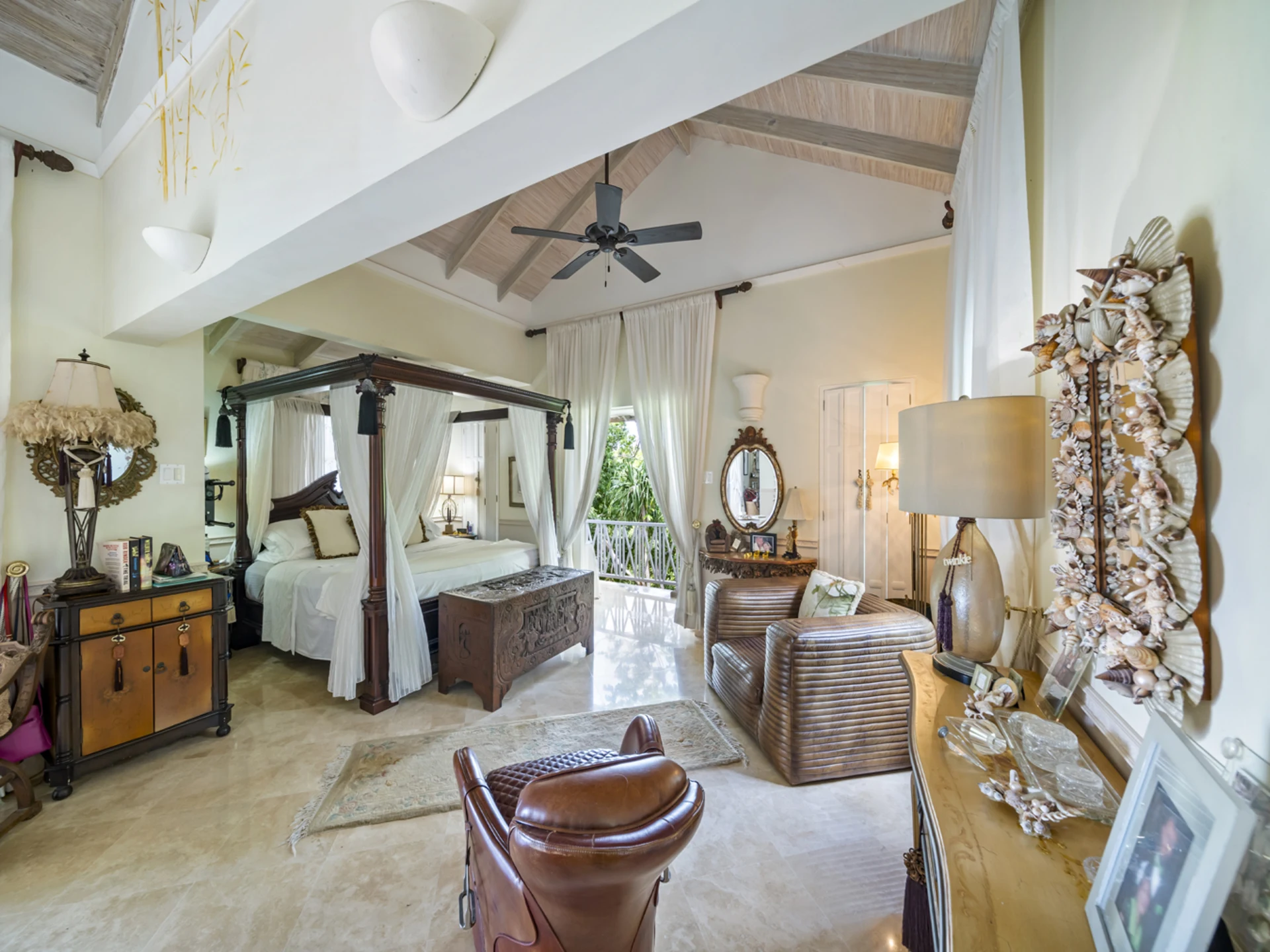 Spacious bedroom
