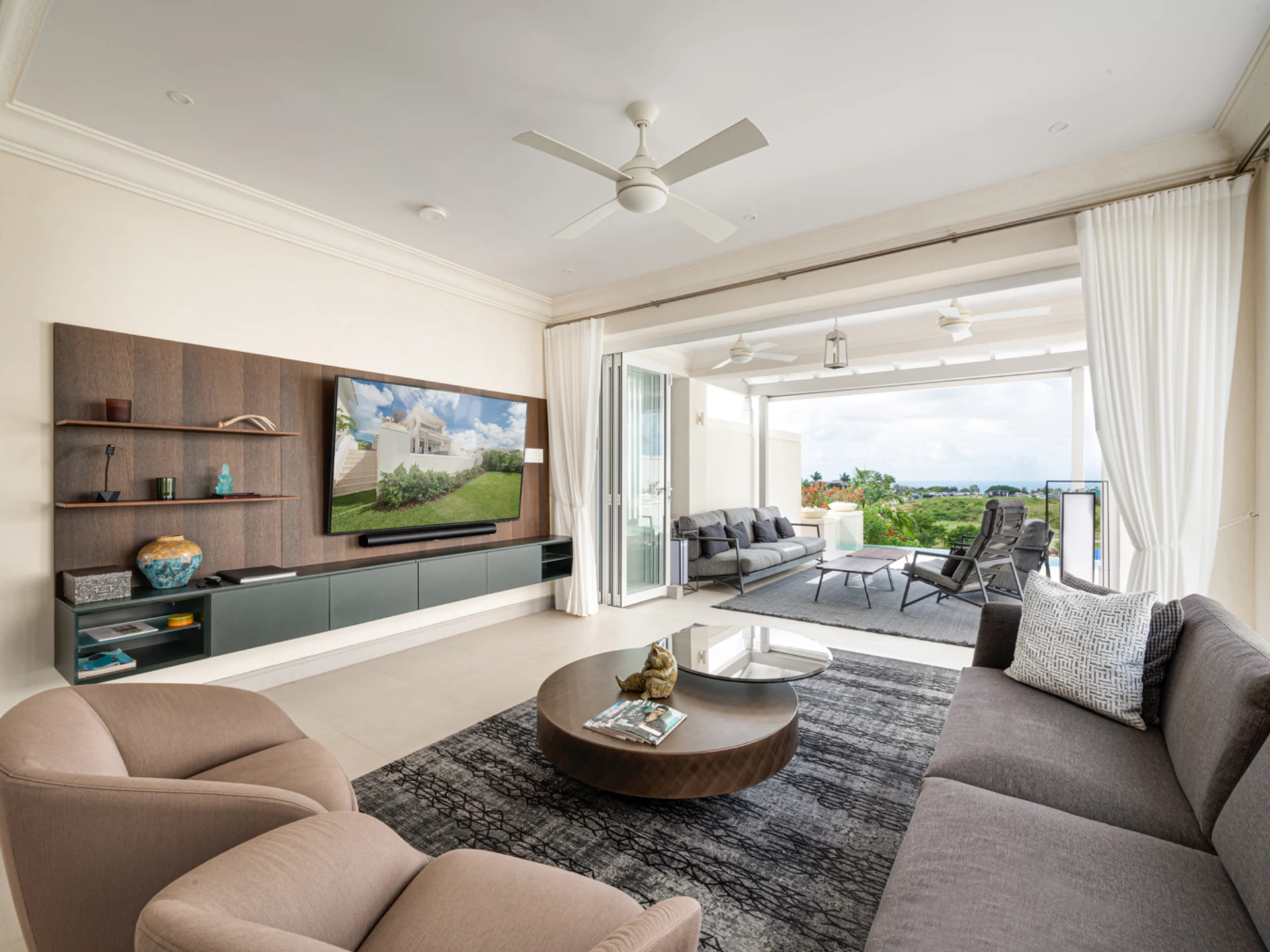 Spacious Interiors with High Ceilings
