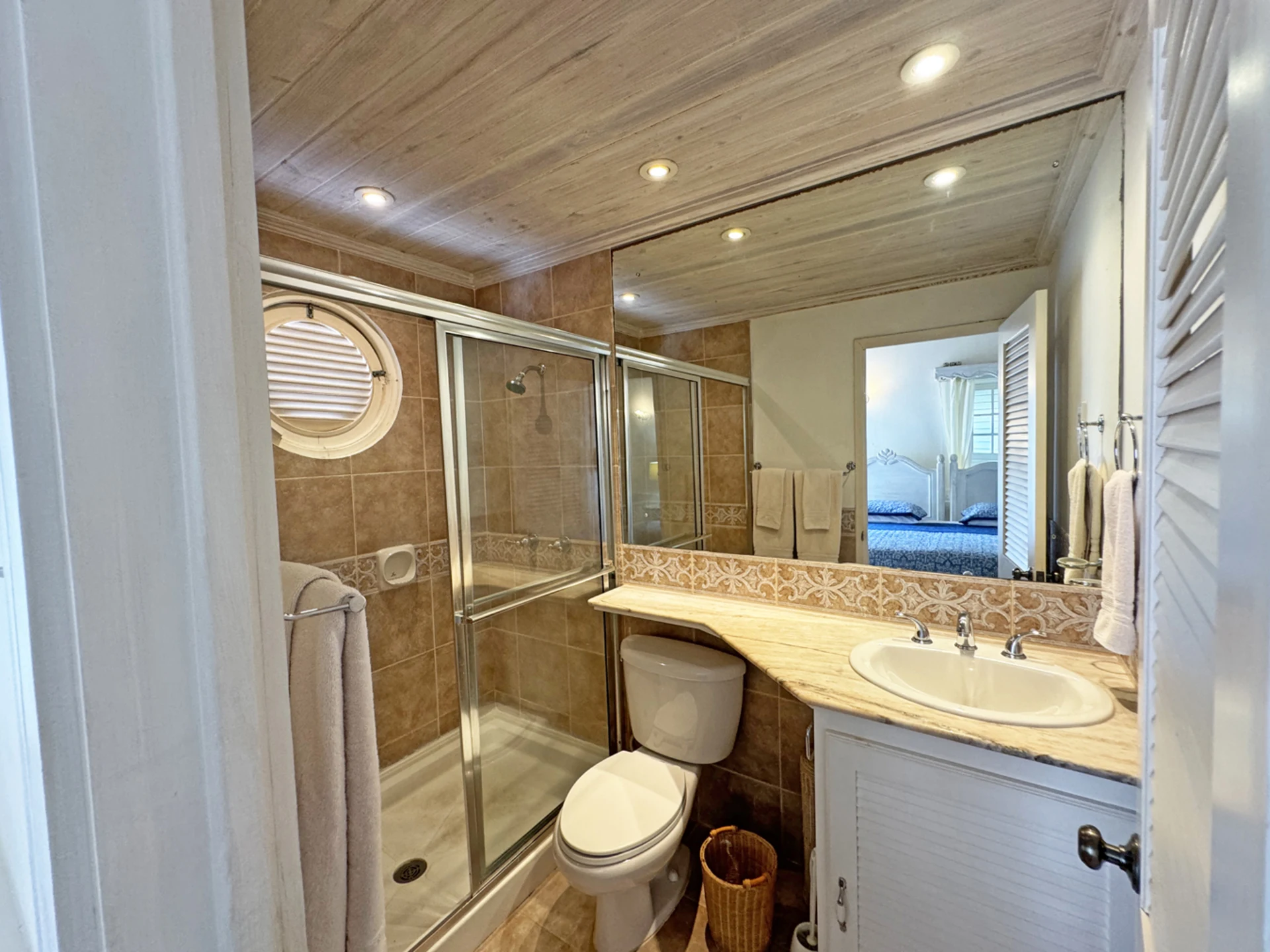 Bathroom 2 ensuite