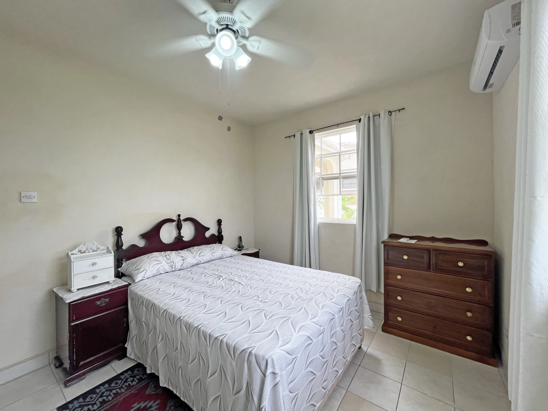 Lower guest bedroom