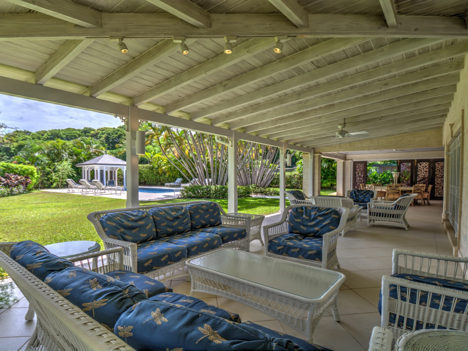 Spacious entertainment patio