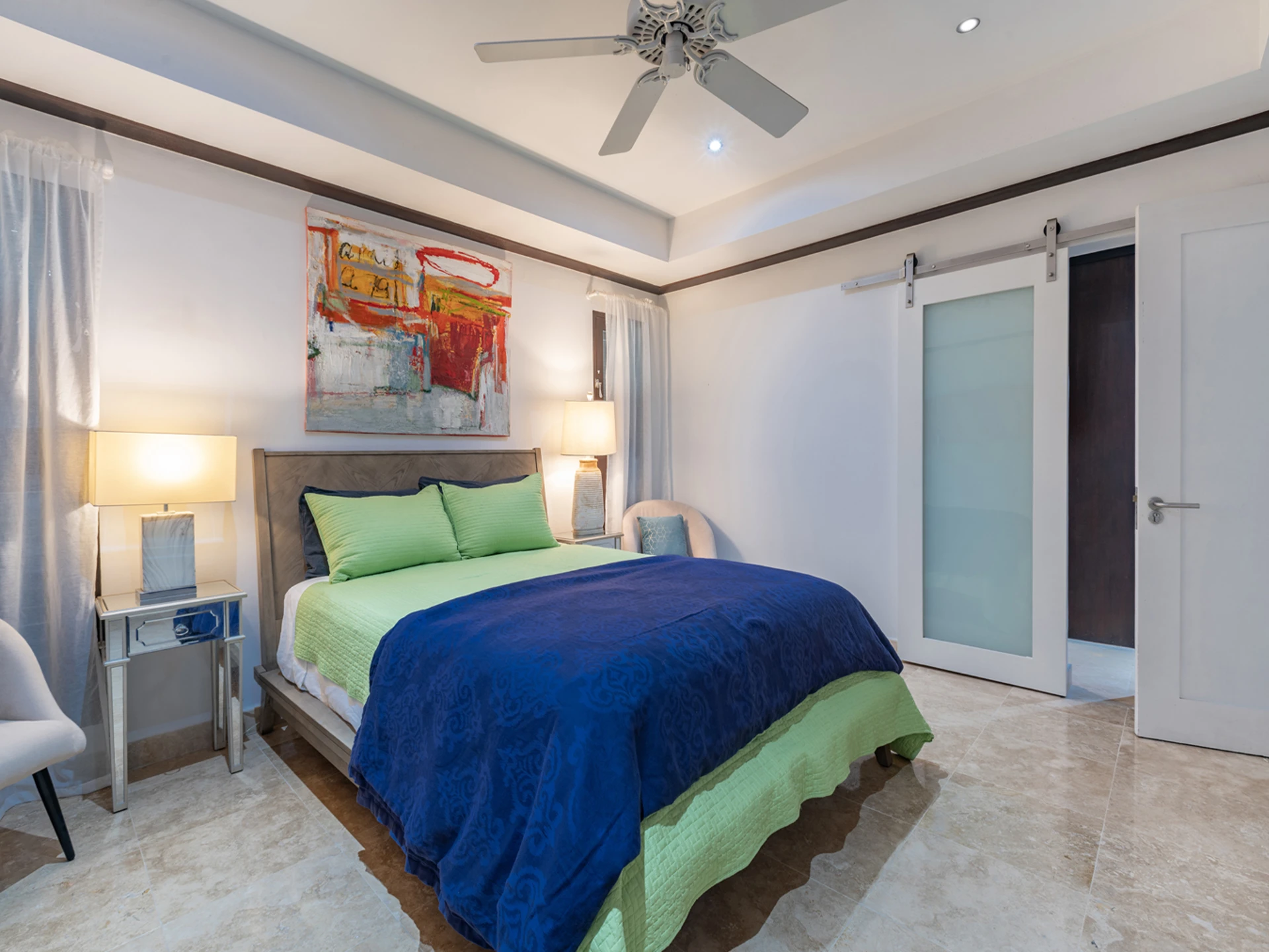 Guest bedroom suite