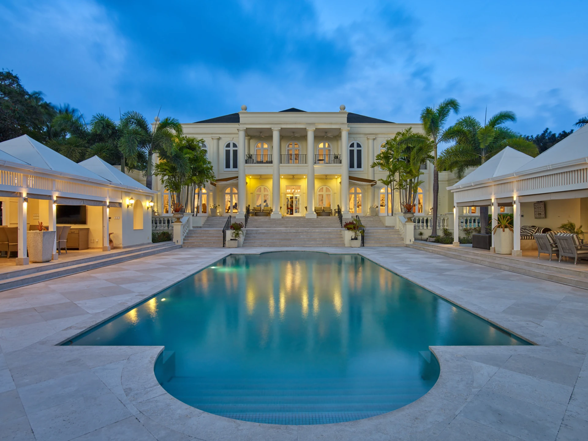 Spacious pool deck ideal for entertaing