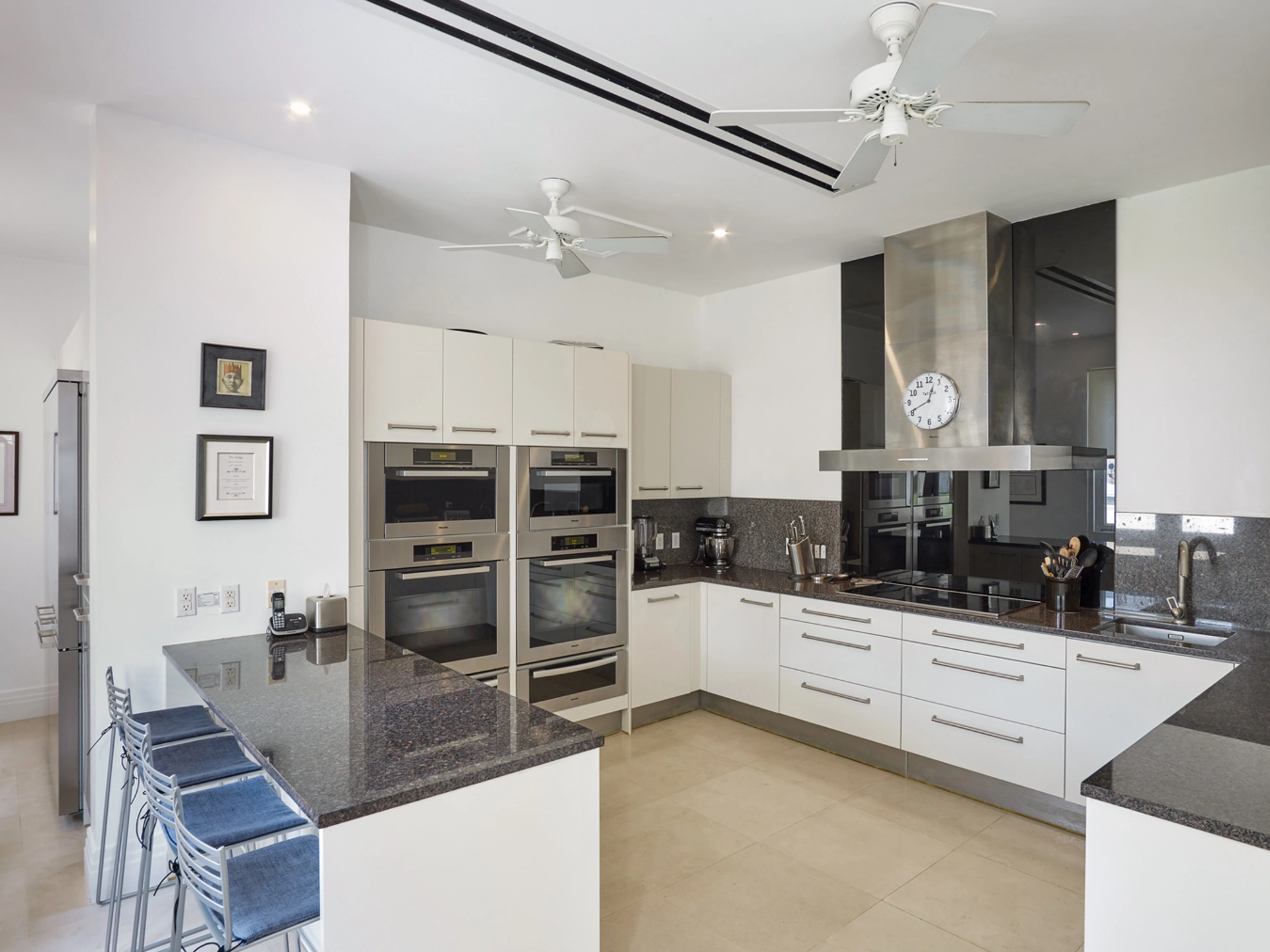 Well equipped kitchen