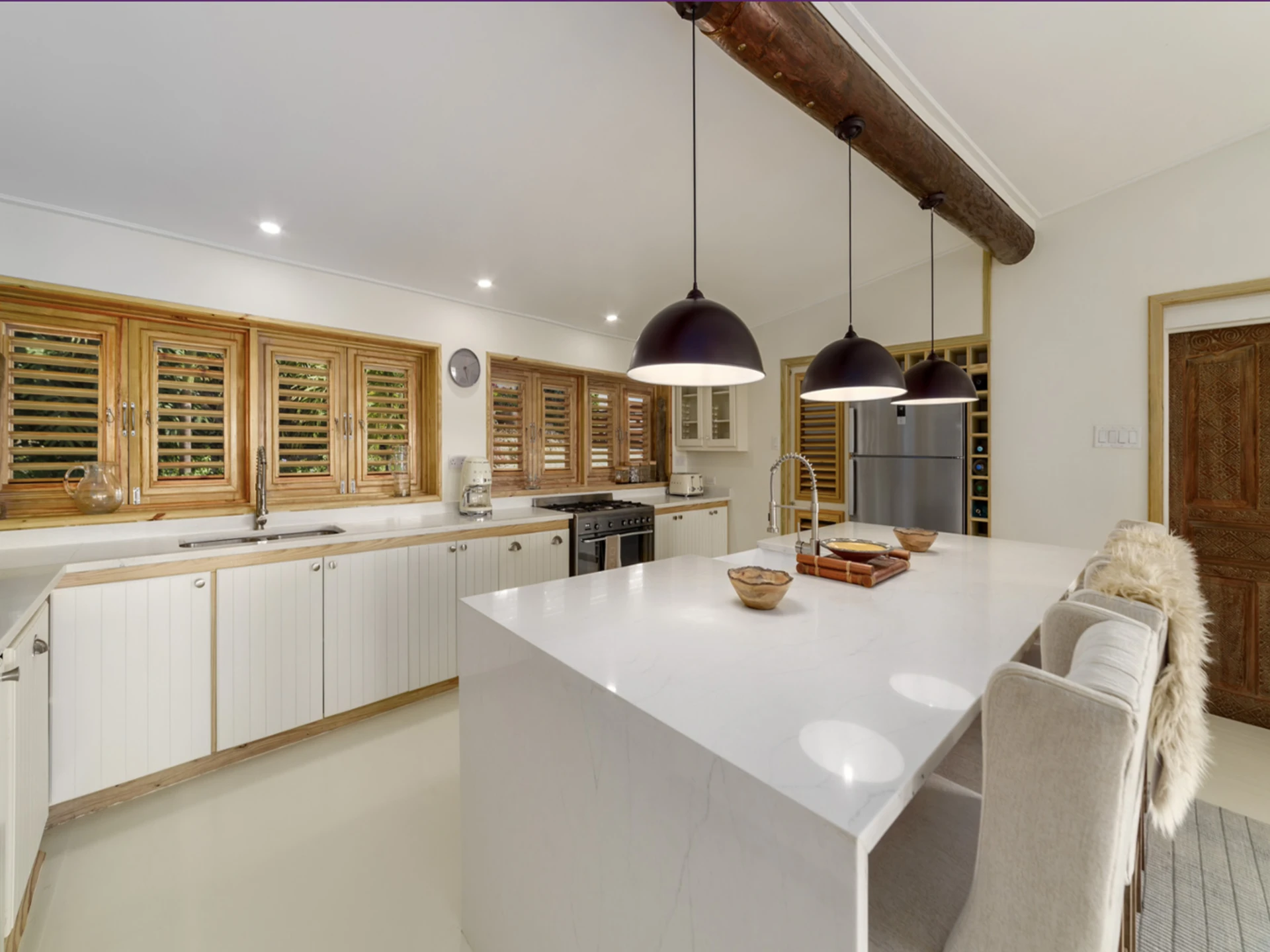 Fully equipped, modern kitchen