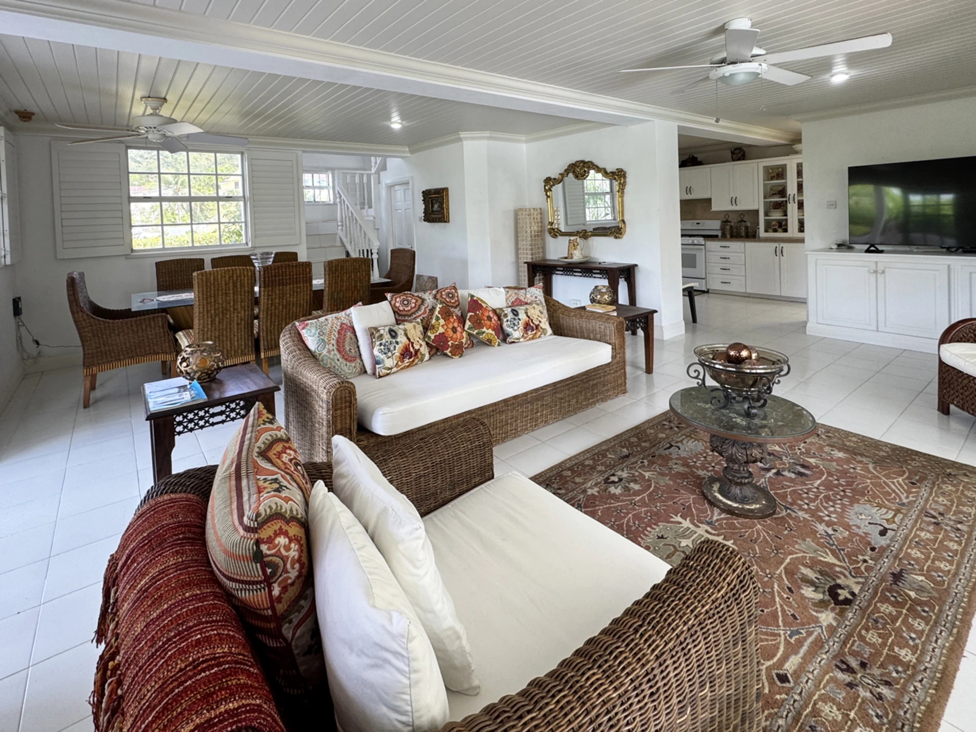 Sitting and dining room opens to verandah