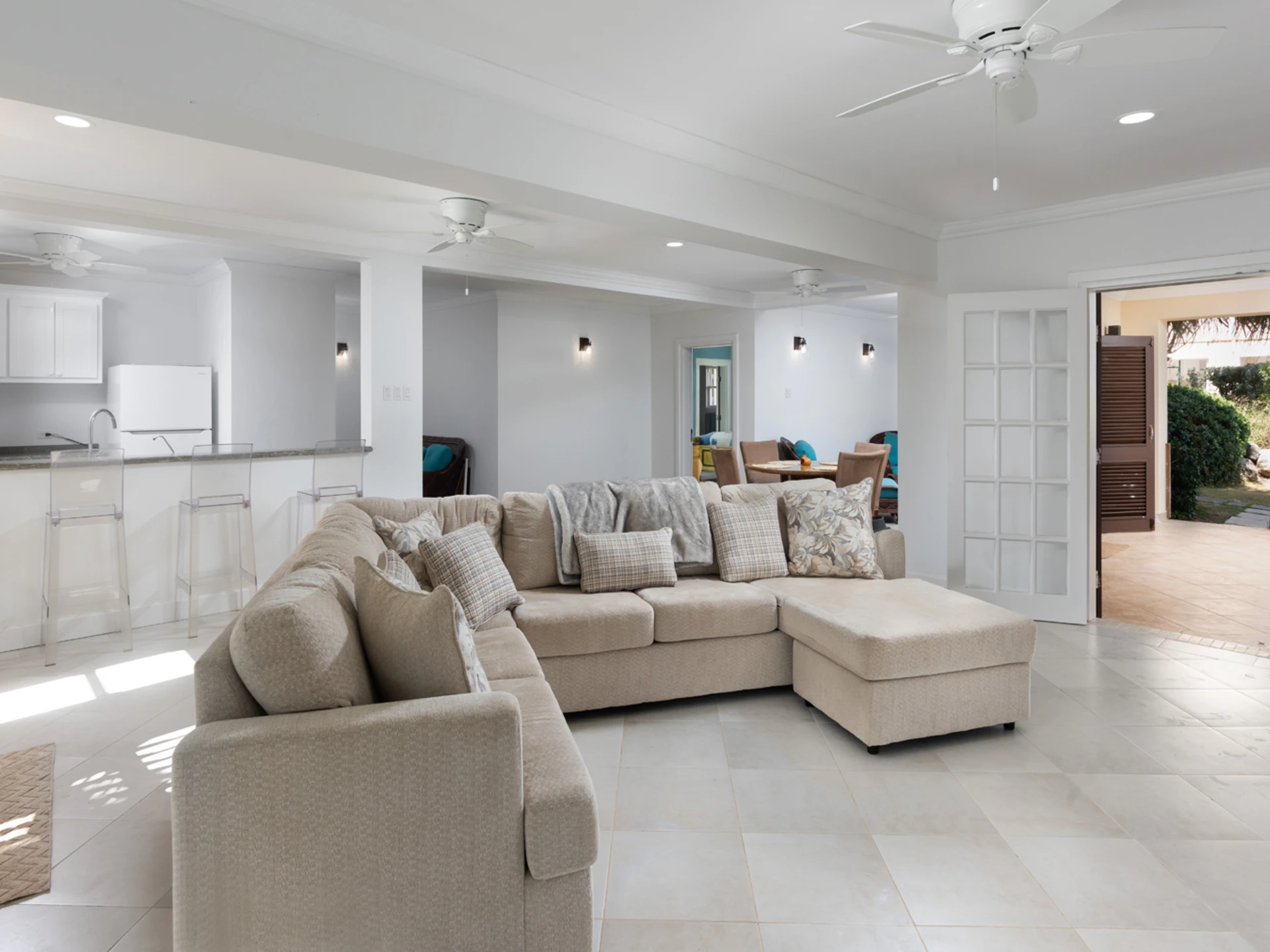 Lower apartment living room