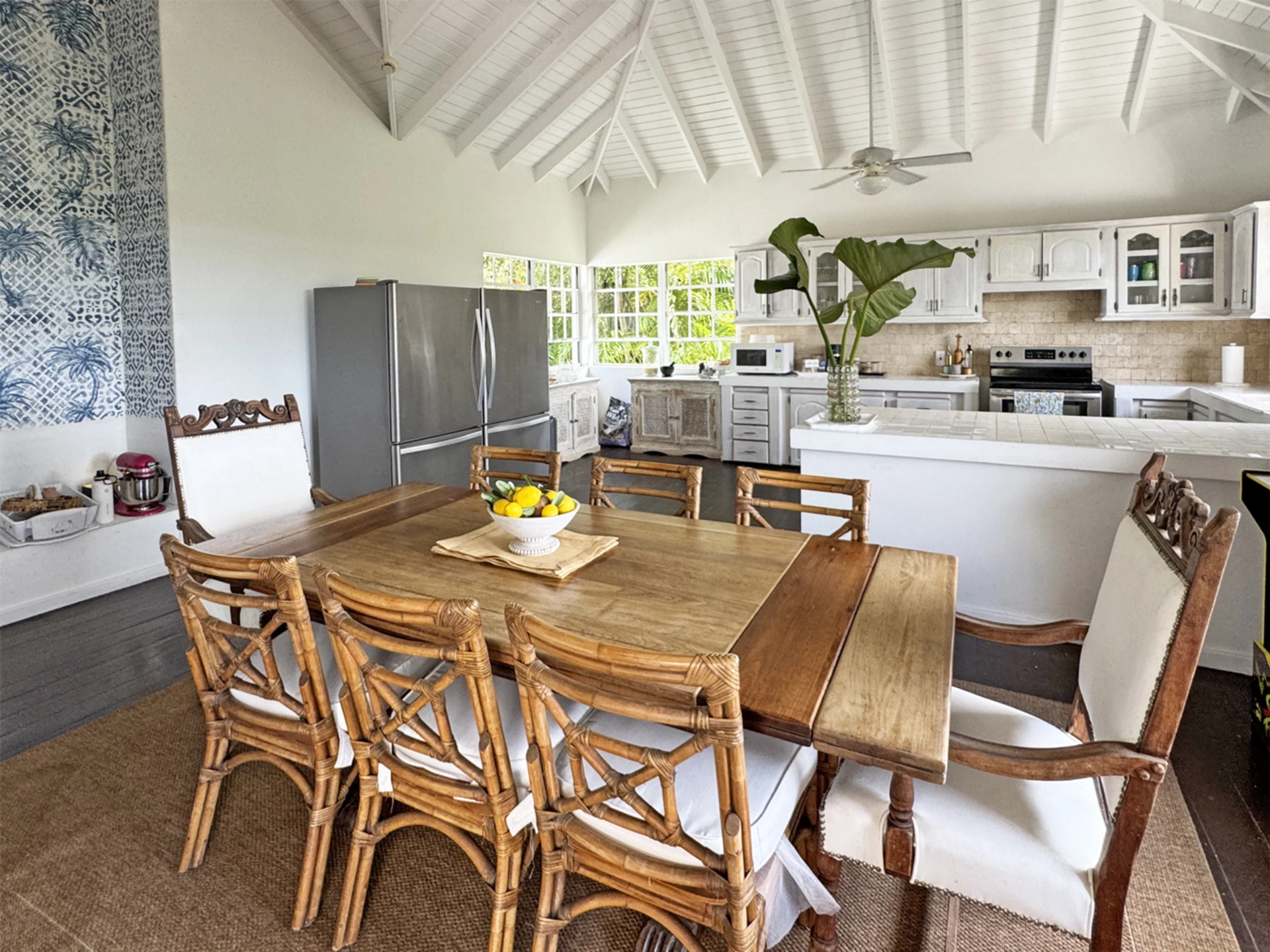 Open plan kitchen and dining