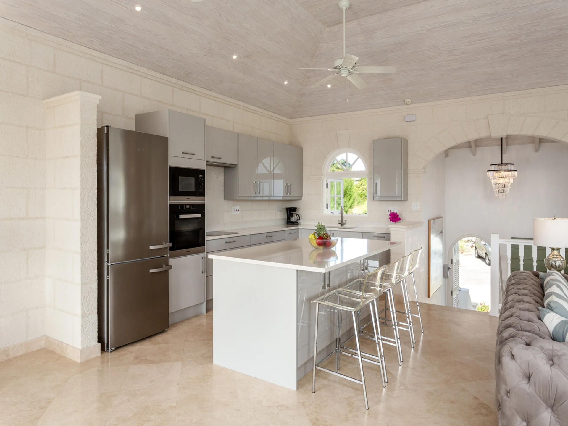 Well equipped kitchen
