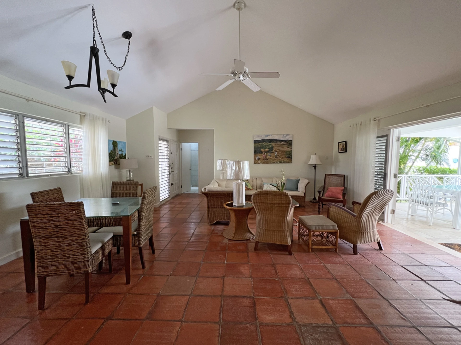 High ceilings throughout