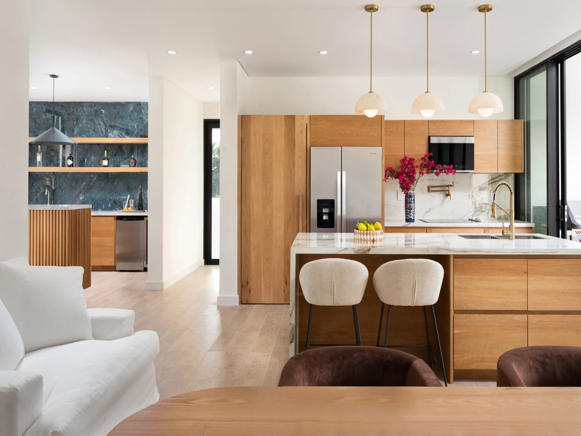 Modern and well equipped kitchen