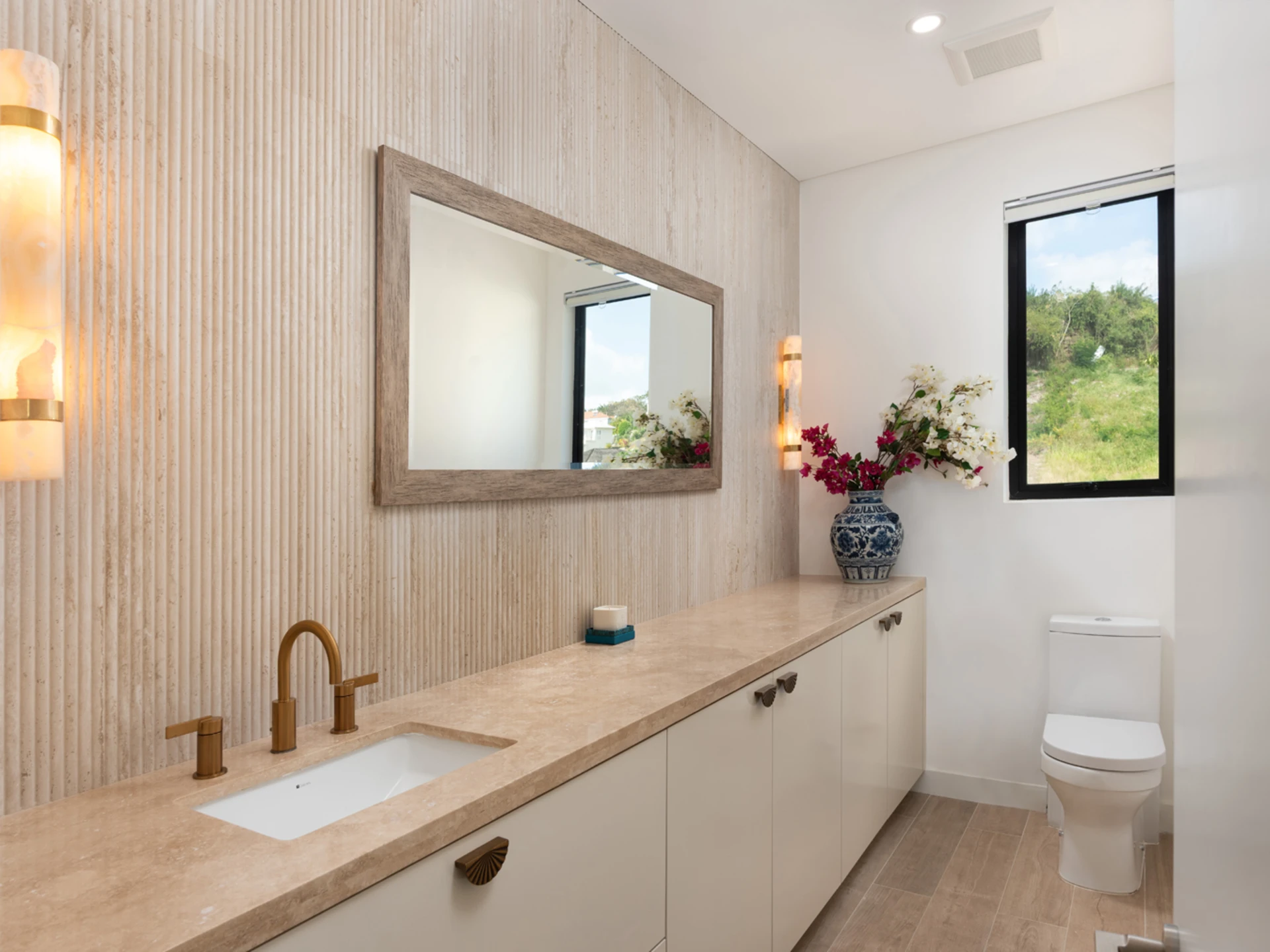 Ensuite bathroom