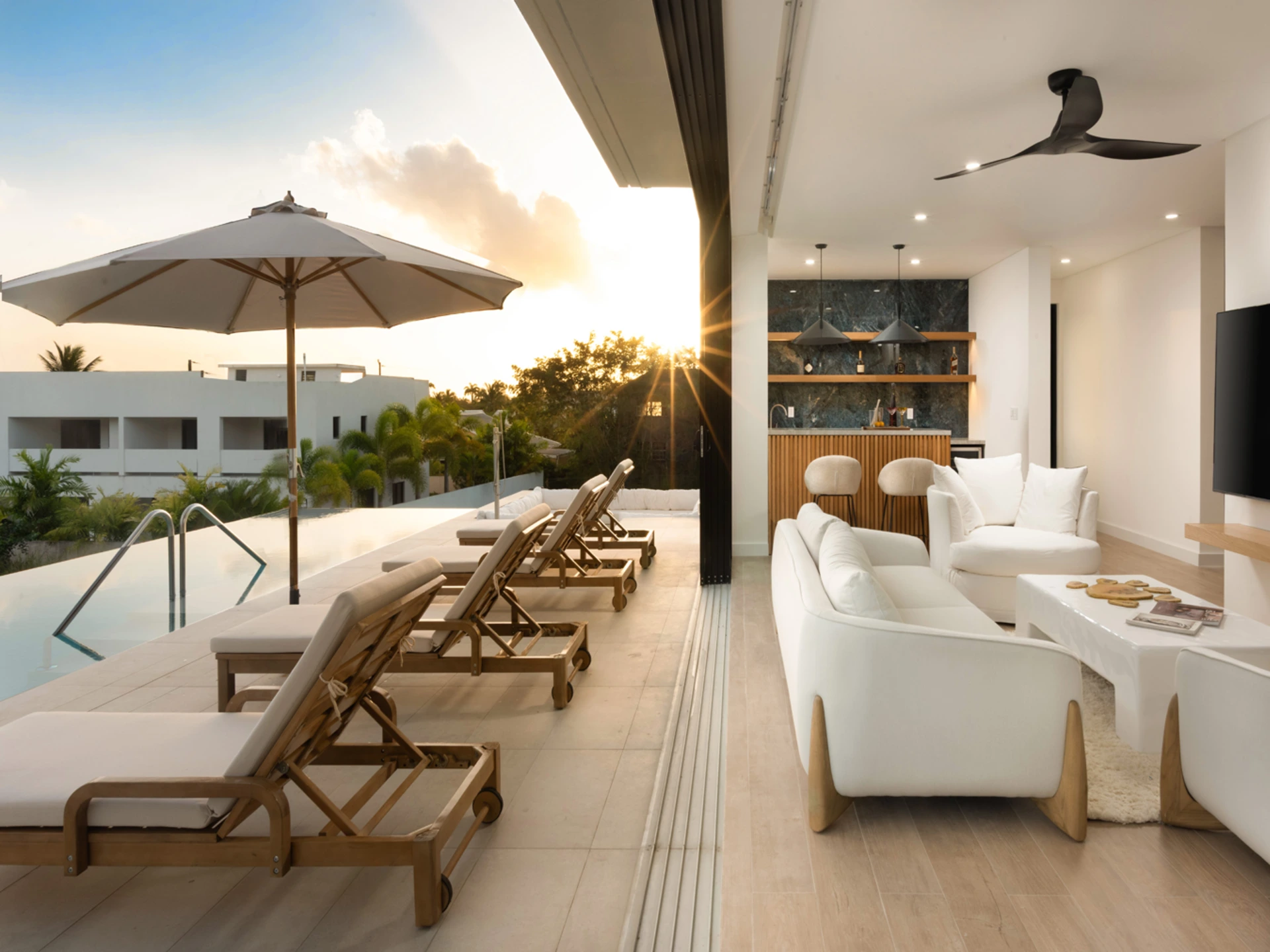 Lounge area perfect for entertaining