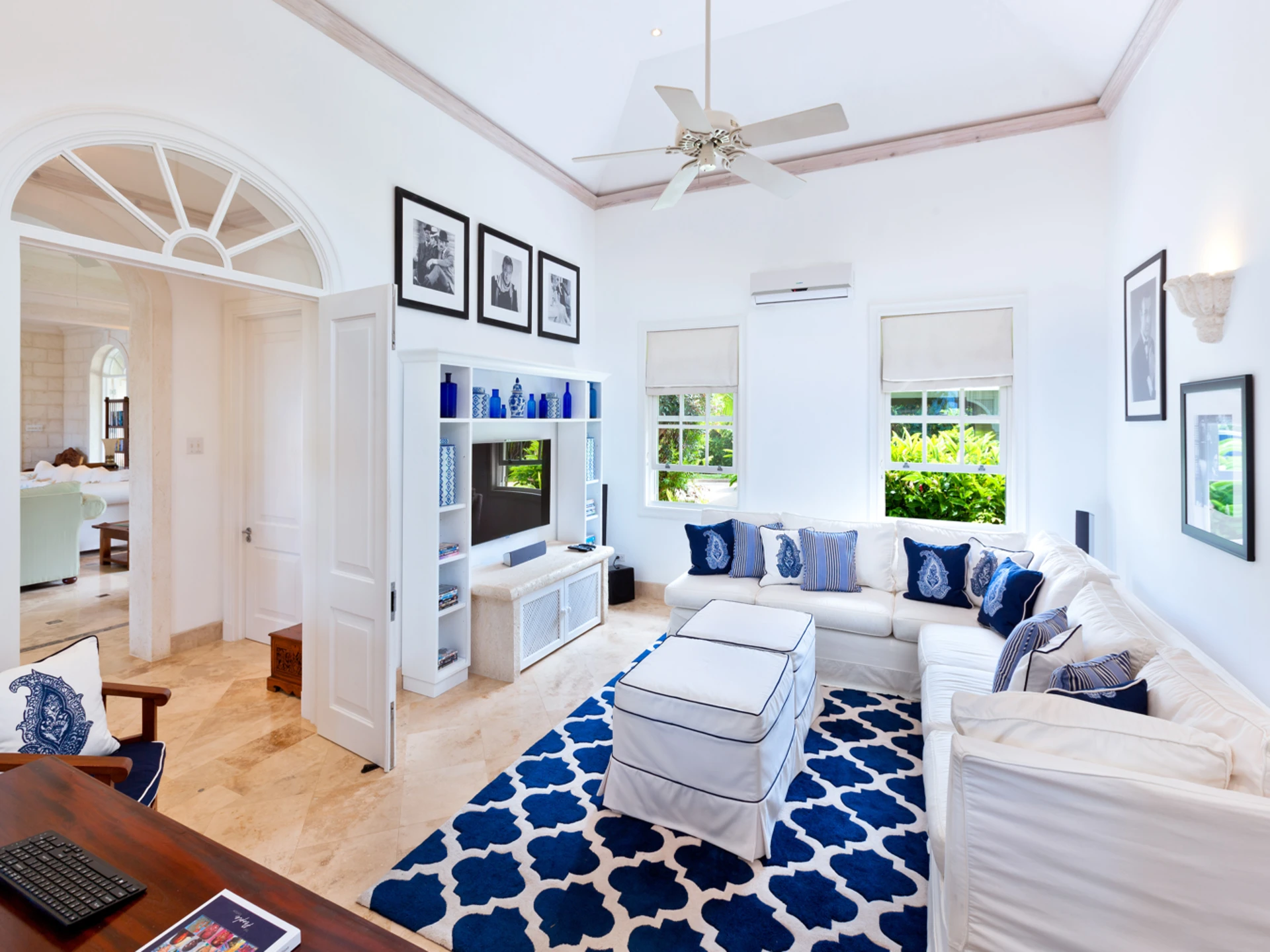 Separate TV room/ Snug