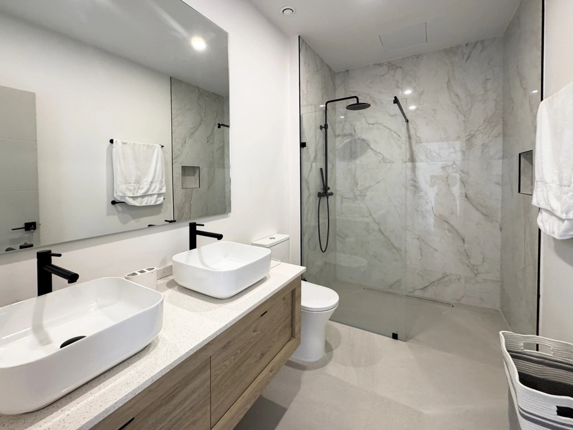 Main bathroom