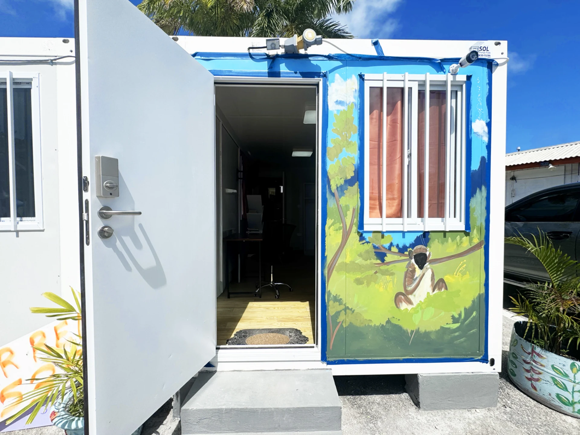 Entrance to the pod