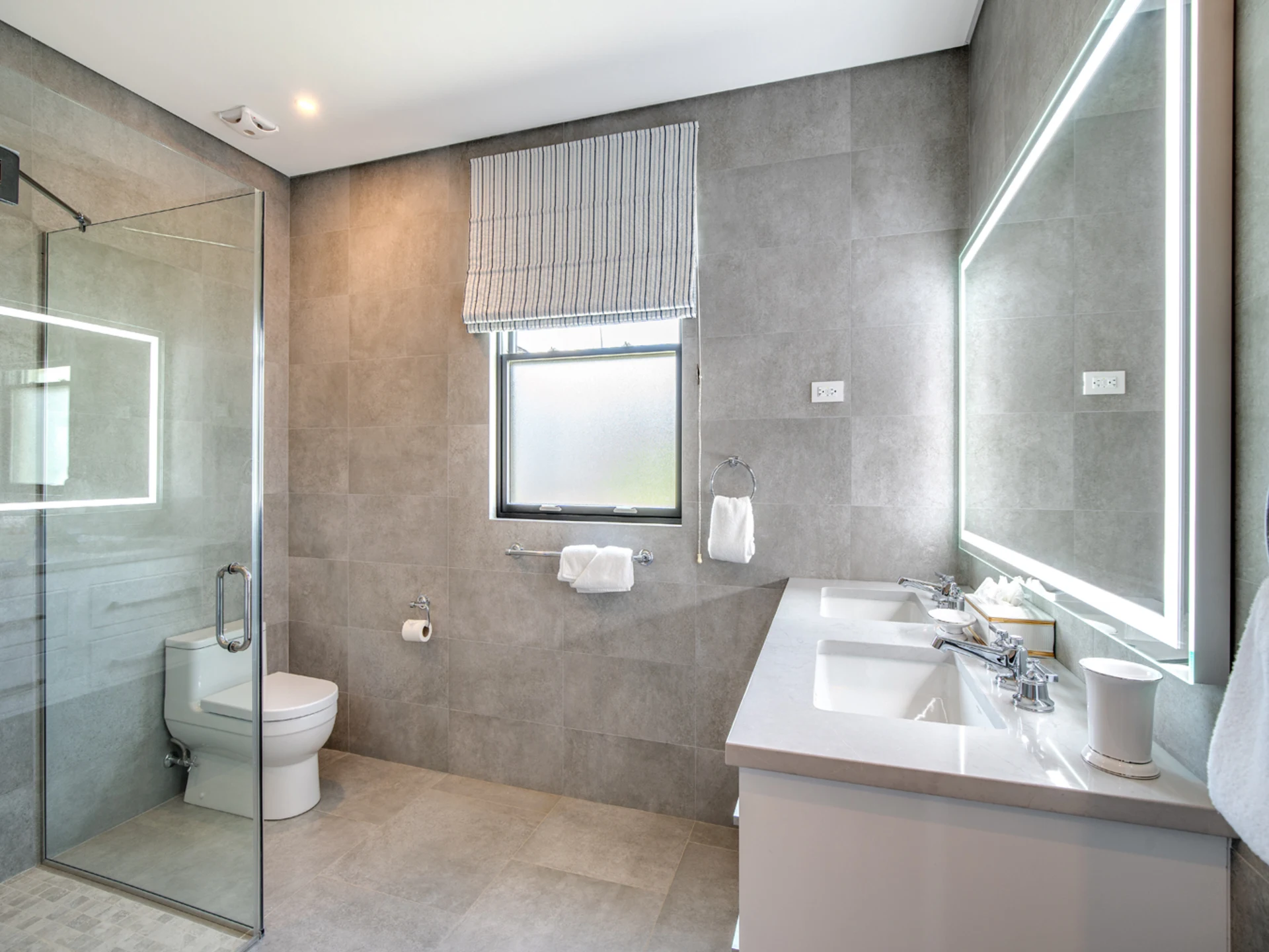Bathroom 4