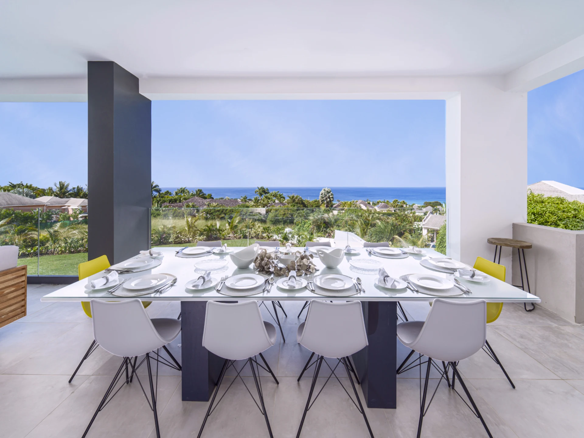 Al Fresco dining