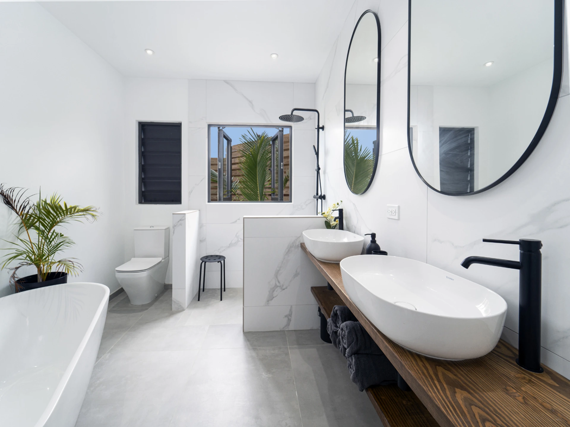 Luxurious bathroom