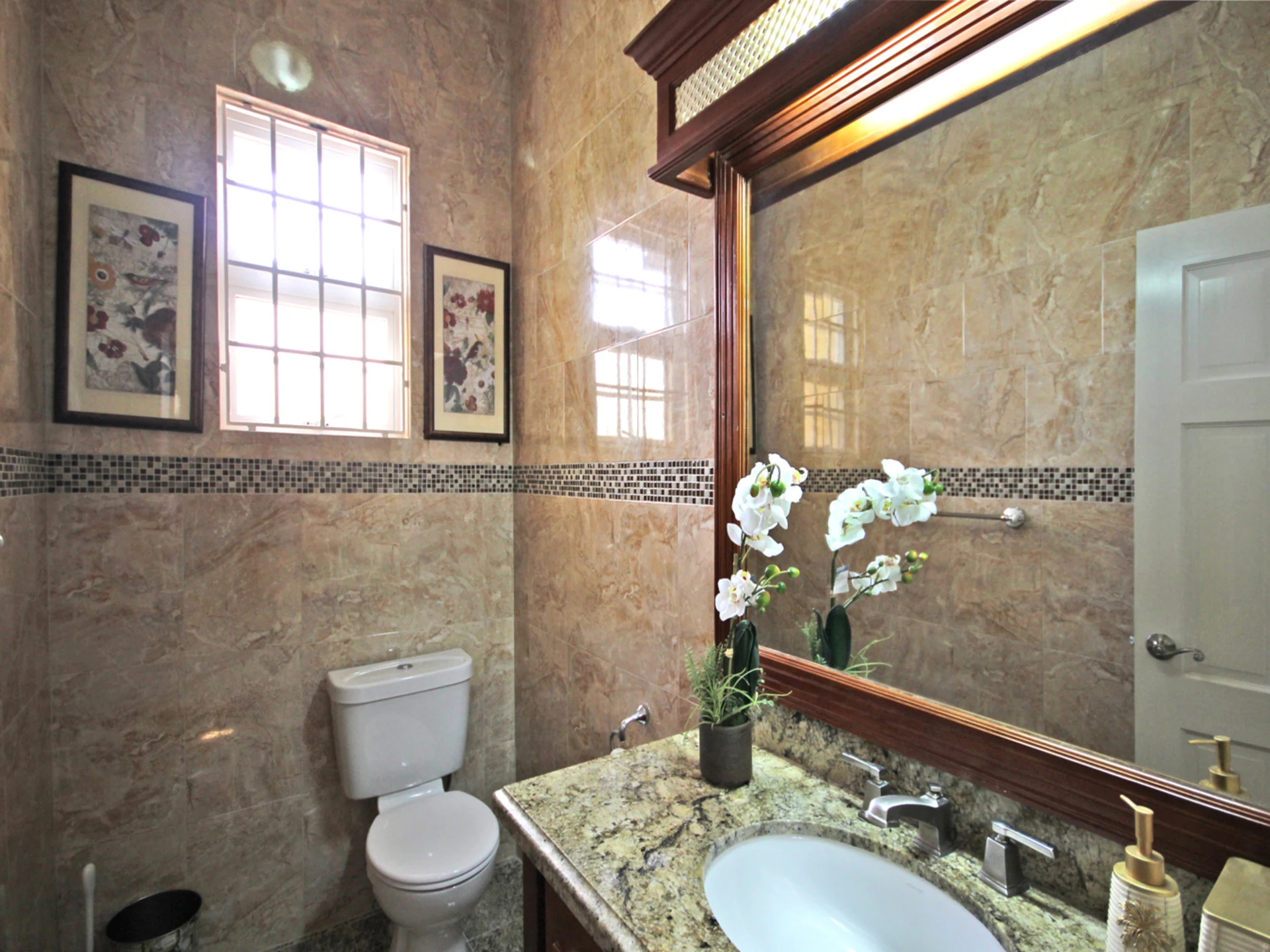 Powder room
