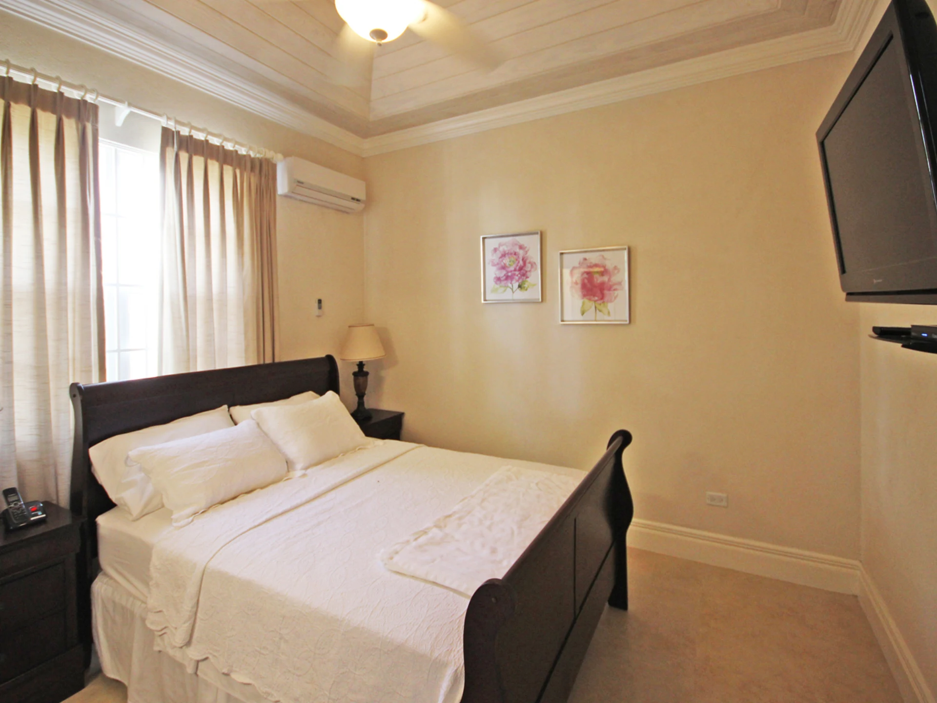 Guest bedroom