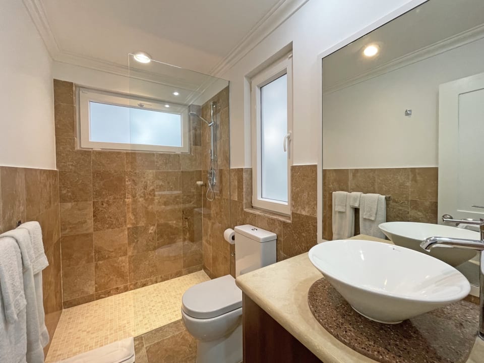 Modern Bathroom