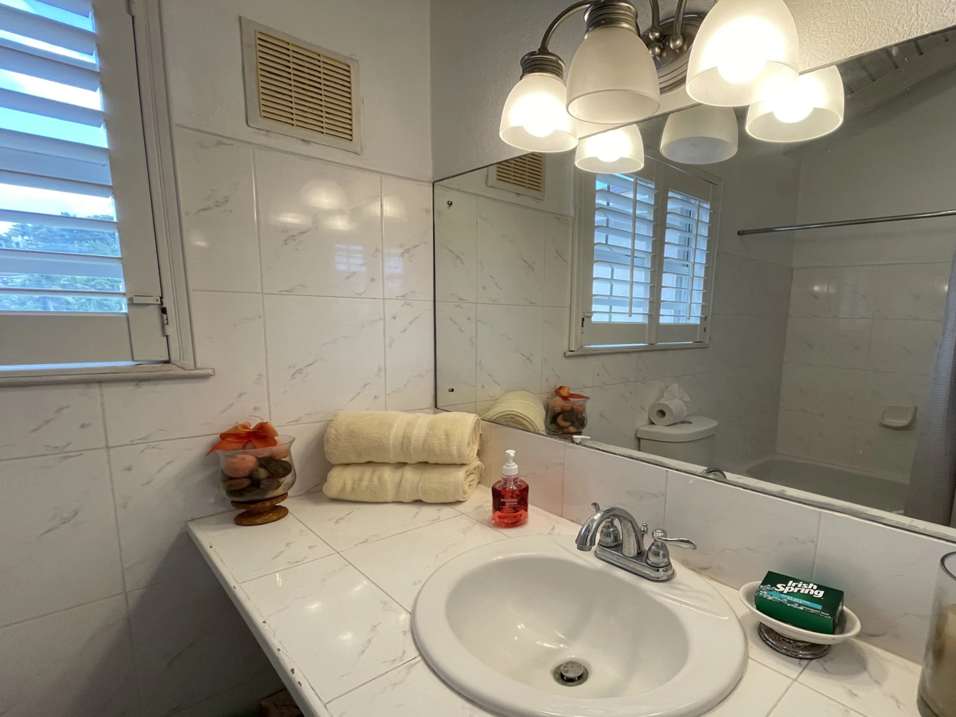 Ensuite second bathroom