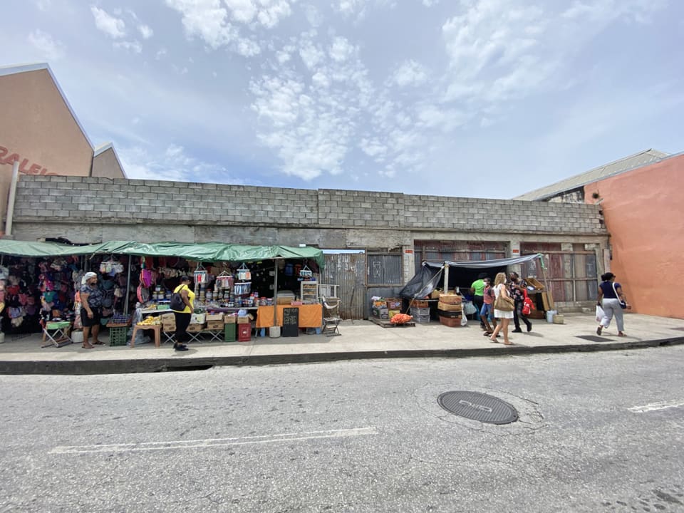 The Structure with Vendor's Stalls