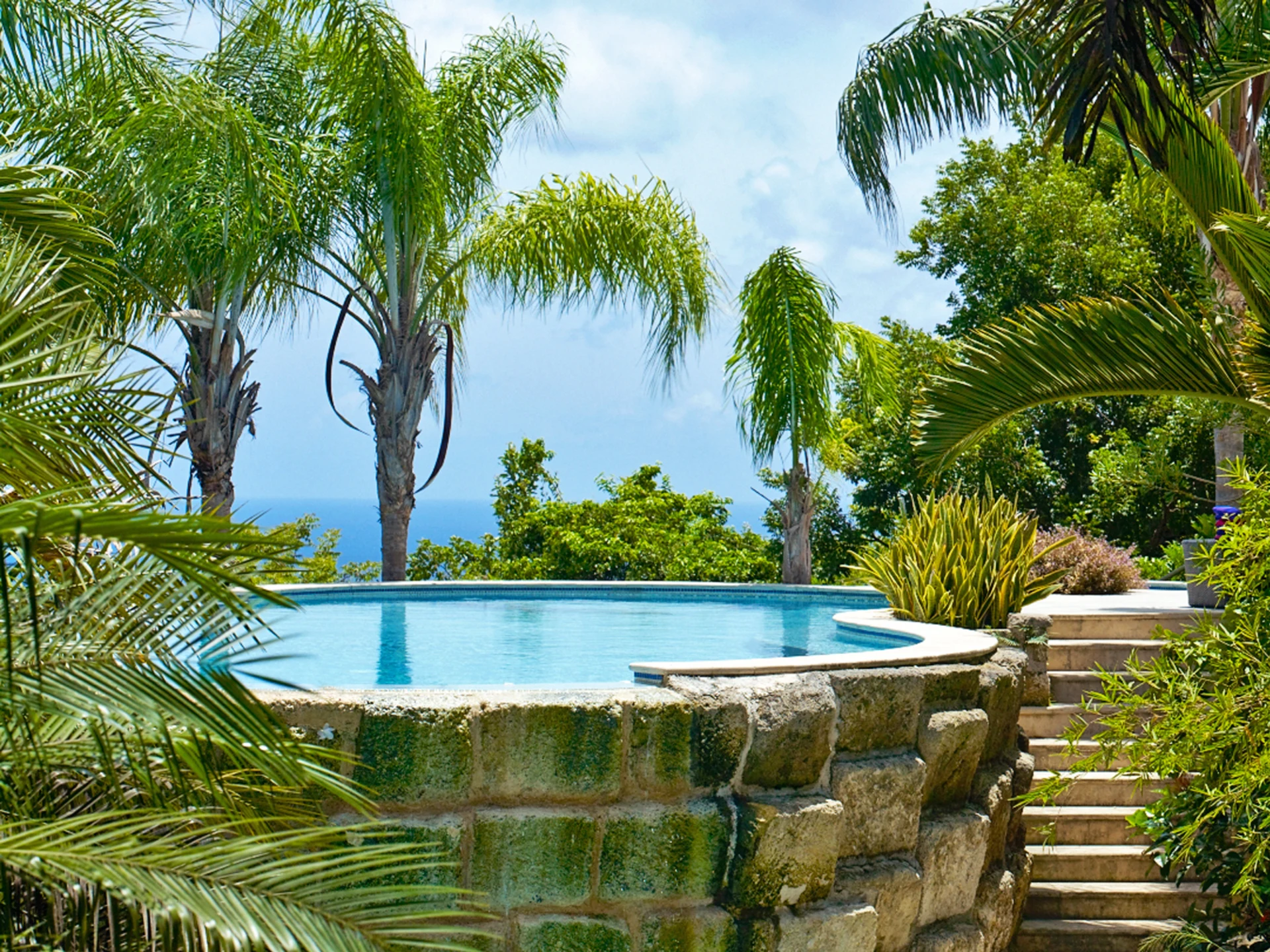 Pool waterfall