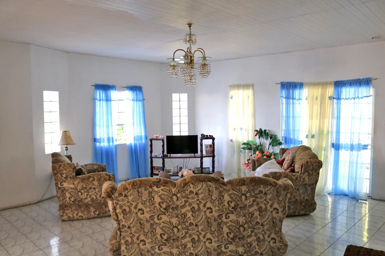 Dakota Apartment Building • Apartment Building • Grenada Real Estate