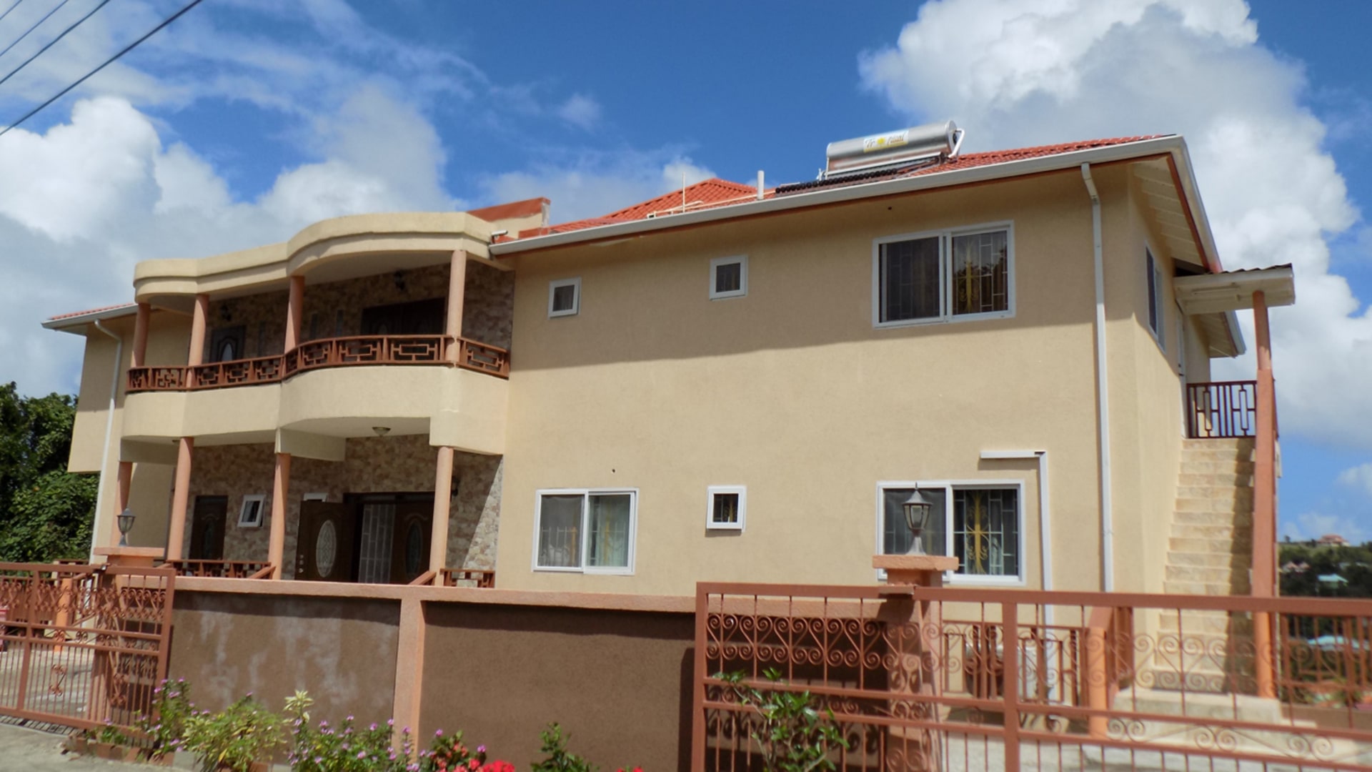 Rodney Heights Apartment Building • Apartment Building • St. Lucia Real