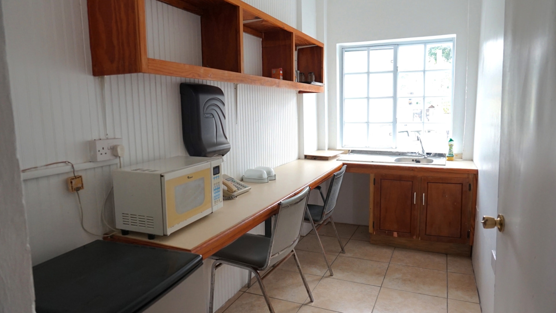 La Clery Commercial Building No 85 • Office Building • St. Lucia Real