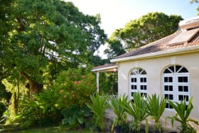 Charming studio cottage