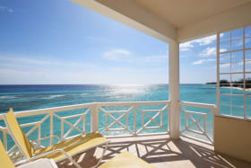 Breathtaking ocean view from the patio of Indramer No 8