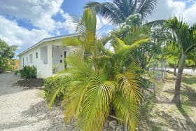 Azalea Cottages - Studio